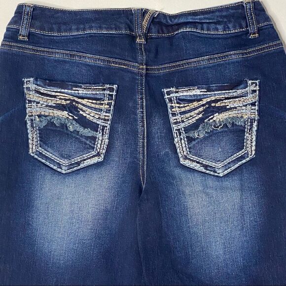 Maurice’s | Denim Capri’s with a Raw Hem - Picture 5 of 7